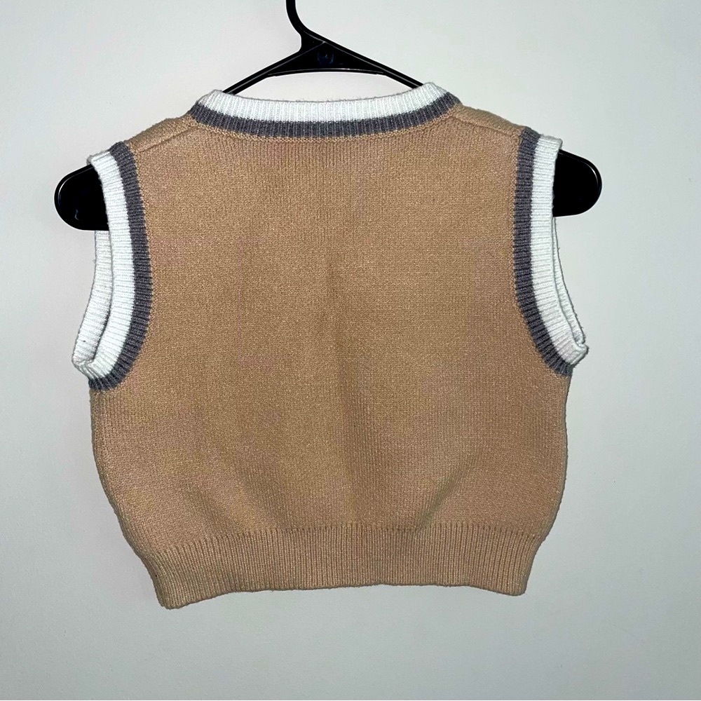 Cropped Sweater Vest - Picture 3 of 3